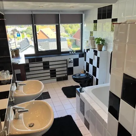 Elzenhagen Hotell 4*